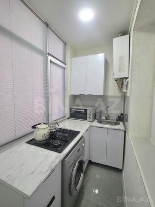 2 otaqlı Köhnə tikili, Memar Əcəmi m., Bakı