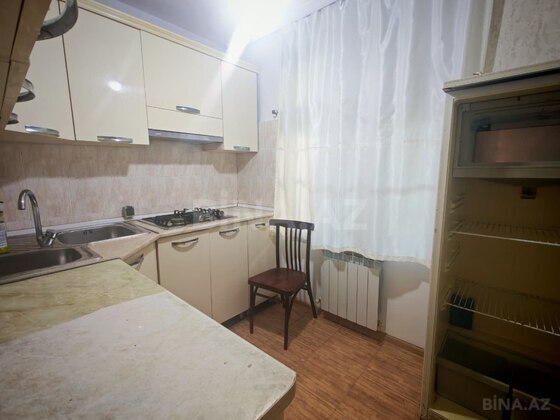3 otaqlı Köhnə tikili, İnşaatçılar m., Bakı