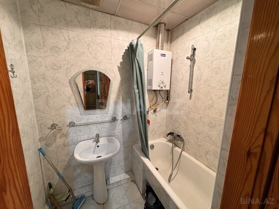 3 otaqlı Köhnə tikili, Qara Qarayev m., Bakı