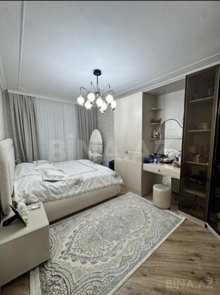 4 otaqlı Köhnə tikili, Azadlıq Prospekti m., Bakı