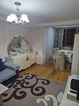 3 otaqlı Köhnə tikili, Neftçilər m., Bakı