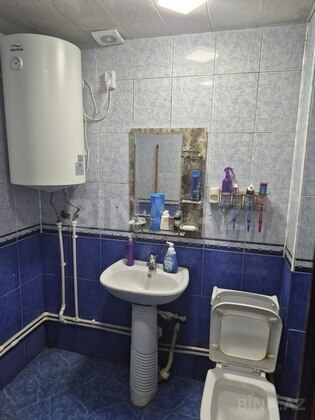 3 otaqlı Köhnə tikili, Neftçilər m., Bakı
