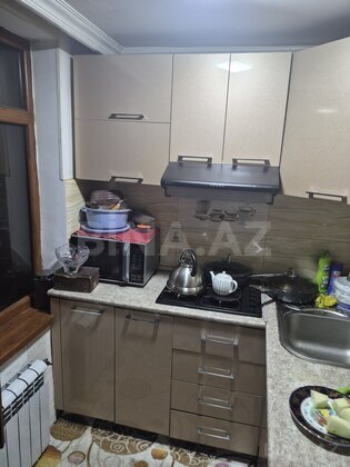 3 otaqlı Köhnə tikili, Neftçilər m., Bakı