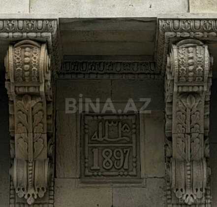 7 otaqlı Köhnə tikili, Sahil m., Bakı