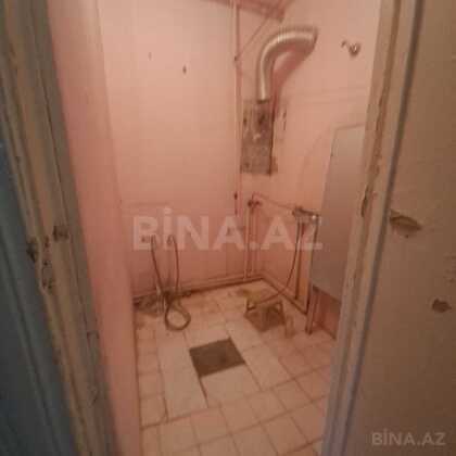3 otaqlı Köhnə tikili, Neftçilər m., Bakı