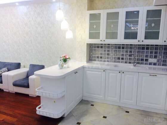 3 otaqlı Yeni tikili, Şah İsmayıl Xətai m., Bakı