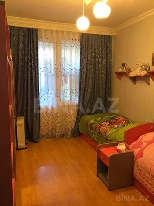 5 otaqlı Köhnə tikili, Əhmədli q., Bakı