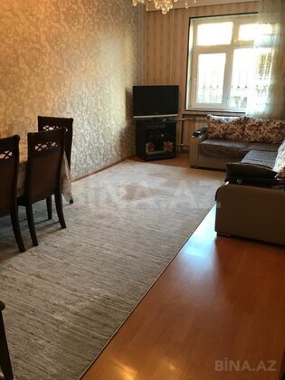 5 otaqlı Köhnə tikili, Əhmədli q., Bakı