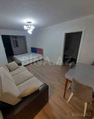 2 otaqlı Köhnə tikili, Neftçilər m., Bakı