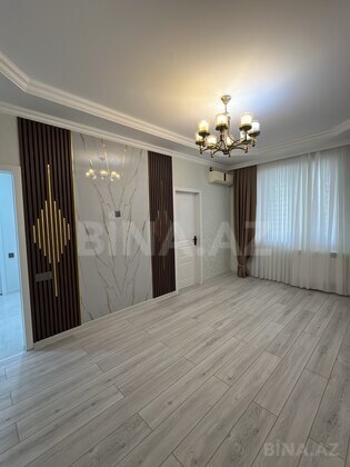 3 otaqlı Köhnə tikili, Memar Əcəmi m., Bakı