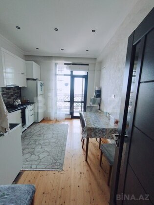 3 otaqlı Yeni tikili, Qara Qarayev m., Bakı