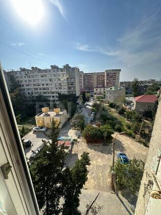 5 otaqlı Köhnə tikili, Əhmədli q., Bakı