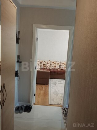 3 otaqlı Köhnə tikili, Xalqlar Dostluğu m., Bakı
