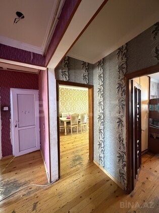 2 otaqlı Köhnə tikili, Bakıxanov q., Bakı