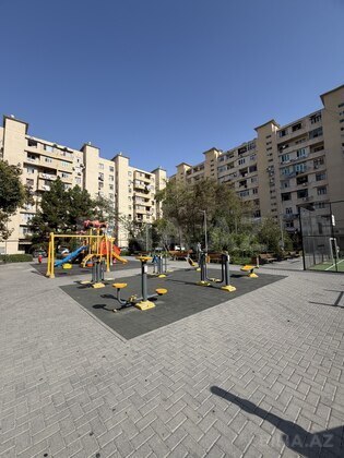 2 otaqlı Köhnə tikili, Bakıxanov q., Bakı