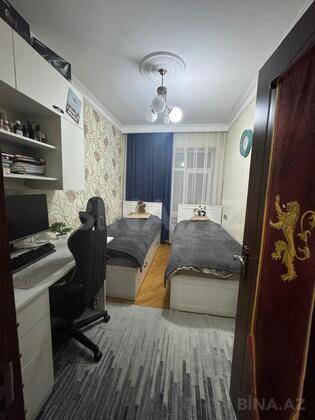 4 otaqlı Köhnə tikili, Bakıxanov q., Bakı