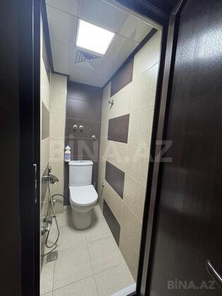 4 otaqlı Köhnə tikili, Bakıxanov q., Bakı