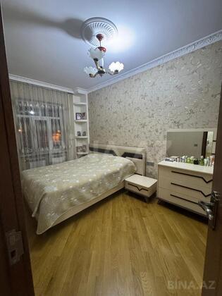 4 otaqlı Köhnə tikili, Bakıxanov q., Bakı