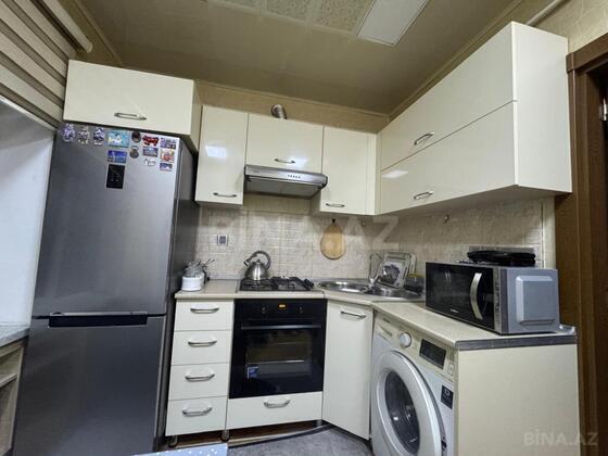 4 otaqlı Köhnə tikili, Bakıxanov q., Bakı