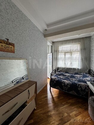 3 otaqlı Yeni tikili, Xırdalan