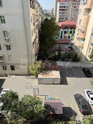 3 otaqlı Köhnə tikili, Gənclik m., Bakı