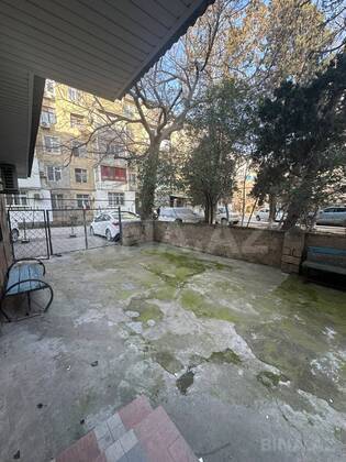 8 otaqlı Köhnə tikili, İnşaatçılar m., Bakı