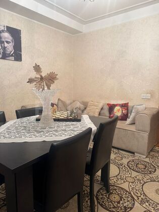 3 otaqlı Köhnə tikili, Xalqlar Dostluğu m., Bakı