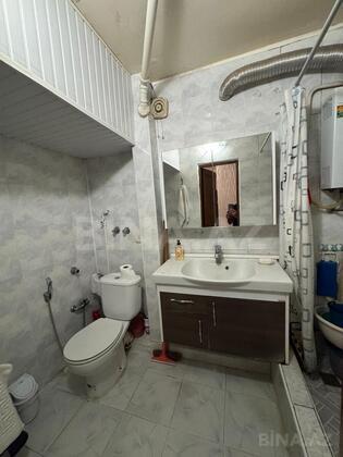 3 otaqlı Köhnə tikili, Nizami m., Bakı