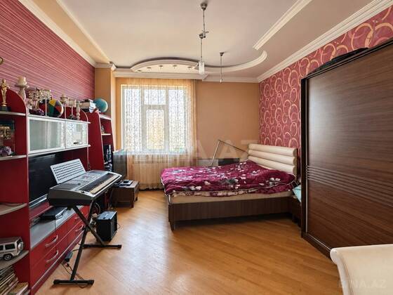 3 otaqlı Yeni tikili, Şah İsmayıl Xətai m., Bakı