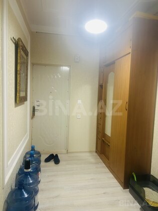 3 otaqlı Köhnə tikili, Xalqlar Dostluğu m., Bakı