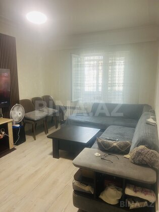 3 otaqlı Köhnə tikili, Xalqlar Dostluğu m., Bakı