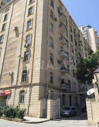 3 otaqlı Yeni tikili, Nizami m., Bakı