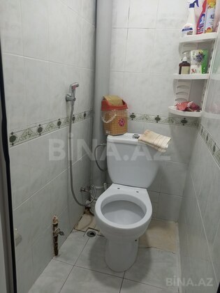 3 otaqlı Köhnə tikili, Elmlər Akademiyası m., Bakı