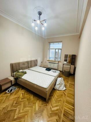 3 otaqlı Yeni tikili, Nizami m., Bakı