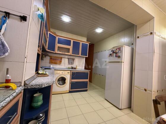 4 otaqlı Köhnə tikili, Həzi Aslanov m., Bakı