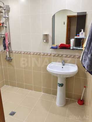 4 otaqlı Köhnə tikili, Xalqlar Dostluğu m., Bakı