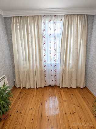4 otaqlı Köhnə tikili, Xalqlar Dostluğu m., Bakı