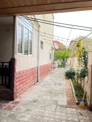 4 otaqlı Həyət evi/Bağ evi, Novxanı q., Bakı