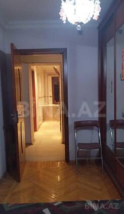 3 otaqlı Köhnə tikili, Nizami m., Bakı