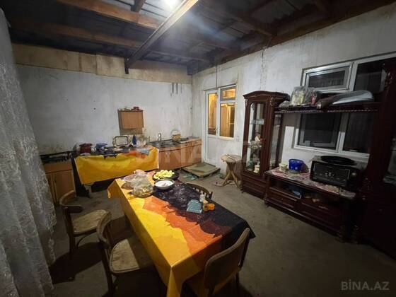 4 otaqlı Köhnə tikili, Xalqlar Dostluğu m., Bakı