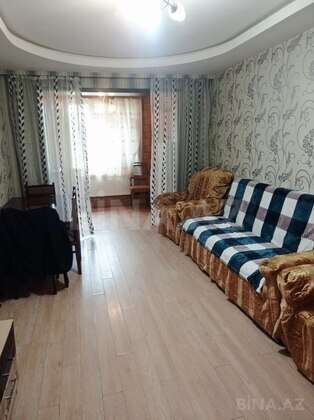 2 otaqlı Köhnə tikili, Neftçilər m., Bakı