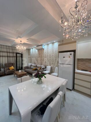 3 otaqlı Yeni tikili, Şah İsmayıl Xətai m., Bakı