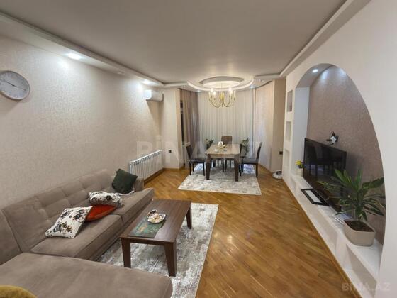 3 otaqlı Yeni tikili, 8 Noyabr m., Bakı