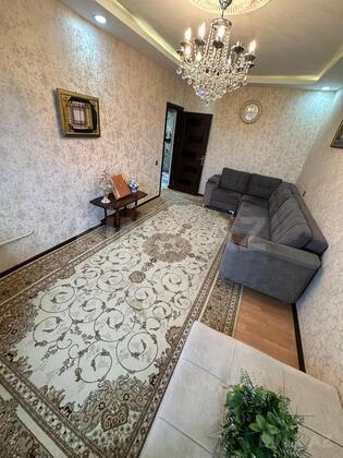 3 otaqlı Köhnə tikili, Bakıxanov q., Bakı