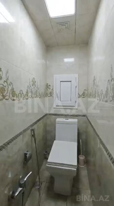 3 otaqlı Köhnə tikili, Bakıxanov q., Bakı