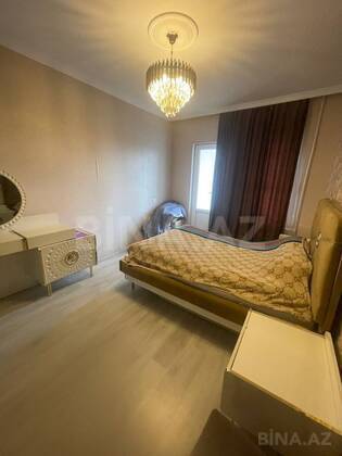 3 otaqlı Köhnə tikili, Bakıxanov q., Bakı