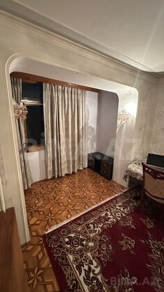 4 otaqlı Köhnə tikili, Həzi Aslanov m., Bakı