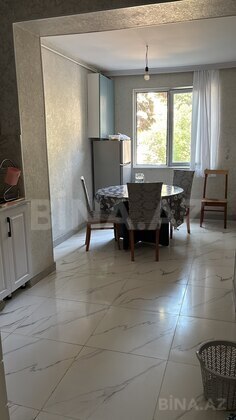 3 otaqlı Köhnə tikili, Həzi Aslanov q., Bakı