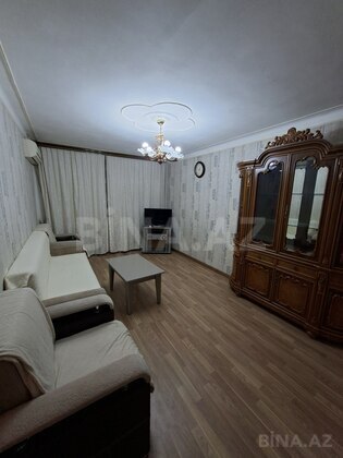 2 otaqlı Köhnə tikili, Neftçilər m., Bakı