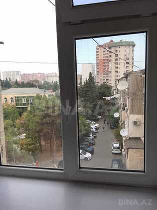 1 otaqlı Köhnə tikili, İnşaatçılar m., Bakı
